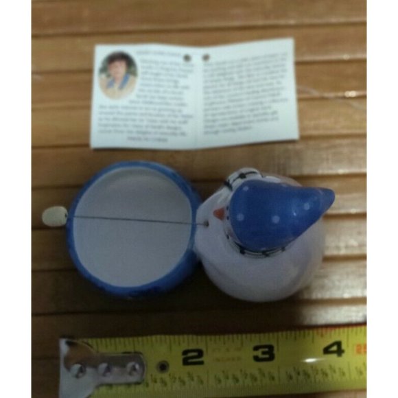 Jolly Follies Figurine "S’MORES THE MERRIER” Tealight Holder by Sandi Gore Evans - Picture 9 of 12